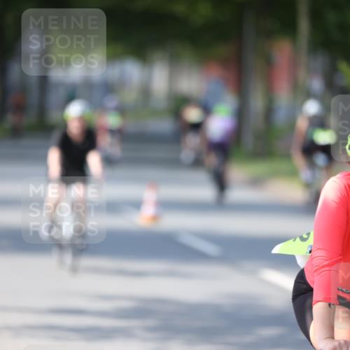 10.08.2025 - GEWOBA Citytriathlon Bremen Yannick Fuchs http://msf.ph/oto/8566095 10.08.2025 14:54:17 Radfahren 206, 324, 362, 393, 433, 434, 454, 473, 475, 508, 519 meine-sportfotos.de