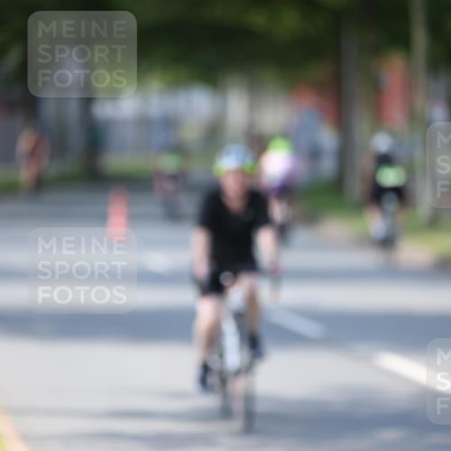 10.08.2025 - GEWOBA Citytriathlon Bremen Yannick Fuchs http://msf.ph/oto/8566100 10.08.2025 14:54:18 Radfahren 206, 324, 362, 387, 393, 433, 454, 475, 508, 519 meine-sportfotos.de