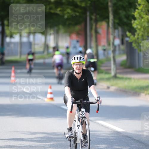 10.08.2025 - GEWOBA Citytriathlon Bremen Yannick Fuchs http://msf.ph/oto/8566102 10.08.2025 14:54:18 Radfahren 206, 324, 362, 387, 393, 433, 454, 475, 508, 519 meine-sportfotos.de