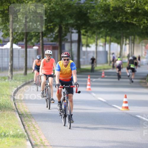 10.08.2025 - GEWOBA Citytriathlon Bremen Yannick Fuchs http://msf.ph/oto/8566113 10.08.2025 14:54:21 Radfahren 206, 316, 324, 362, 387, 393, 433, 454, 475, 489, 508, 514 meine-sportfotos.de