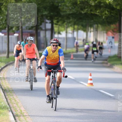 10.08.2025 - GEWOBA Citytriathlon Bremen Yannick Fuchs http://msf.ph/oto/8566116 10.08.2025 14:54:22 Radfahren 206, 316, 324, 362, 387, 393, 433, 454, 475, 489, 507, 508, 514 meine-sportfotos.de