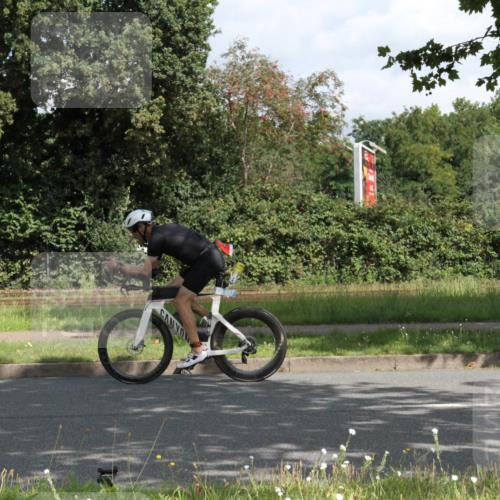 10.08.2025 - GEWOBA Citytriathlon Bremen Yannick Fuchs http://msf.ph/oto/8566121 10.08.2025 12:14:02 Radfahren 568, 587, 590, 615, 616, 689, 733, 788, 863, 873, 950, 951, 1030 meine-sportfotos.de