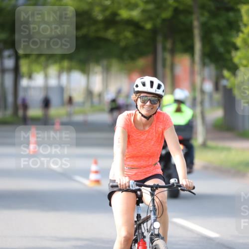 10.08.2025 - GEWOBA Citytriathlon Bremen Yannick Fuchs http://msf.ph/oto/8566134 10.08.2025 14:54:24 Radfahren 206, 316, 324, 362, 387, 393, 433, 454, 475, 489, 507, 508, 514 meine-sportfotos.de