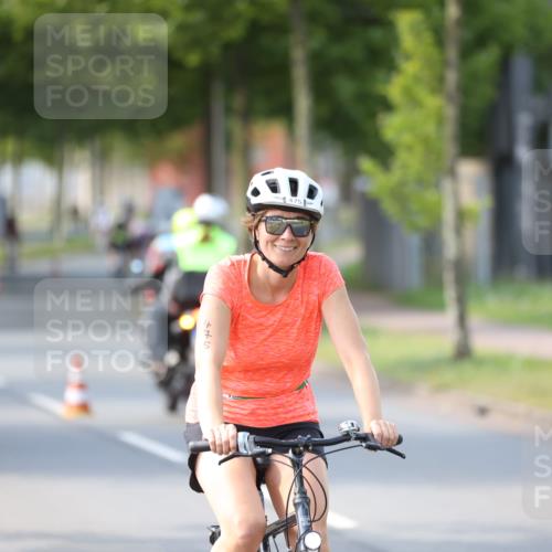 10.08.2025 - GEWOBA Citytriathlon Bremen Yannick Fuchs http://msf.ph/oto/8566135 10.08.2025 14:54:24 Radfahren 206, 316, 324, 362, 387, 393, 433, 454, 475, 489, 507, 508, 514 meine-sportfotos.de