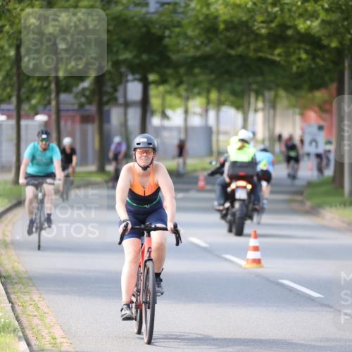 10.08.2025 - GEWOBA Citytriathlon Bremen Yannick Fuchs http://msf.ph/oto/8566140 10.08.2025 14:54:25 Radfahren 206, 316, 324, 370, 387, 393, 454, 475, 489, 507, 508, 514, 518 meine-sportfotos.de