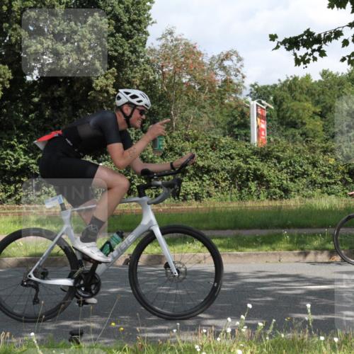 10.08.2025 - GEWOBA Citytriathlon Bremen Yannick Fuchs http://msf.ph/oto/8566151 10.08.2025 12:14:15 Radfahren 587, 615, 616, 630, 655, 689, 708, 788, 793, 801, 873, 888, 1030 meine-sportfotos.de