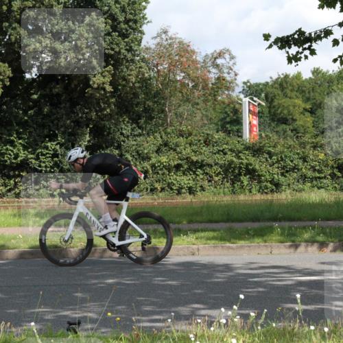 10.08.2025 - GEWOBA Citytriathlon Bremen Yannick Fuchs http://msf.ph/oto/8566156 10.08.2025 12:14:18 Radfahren 587, 615, 616, 630, 655, 681, 689, 708, 735, 788, 793, 801, 888, 1030 meine-sportfotos.de
