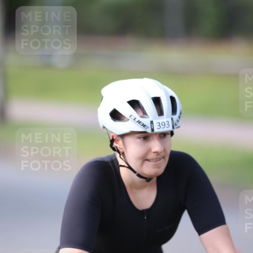 10.08.2025 - GEWOBA Citytriathlon Bremen Yannick Fuchs http://msf.ph/oto/8566163 10.08.2025 14:54:32 Radfahren 194, 206, 316, 324, 355, 370, 387, 393, 440, 475, 489, 507, 514, 518 meine-sportfotos.de