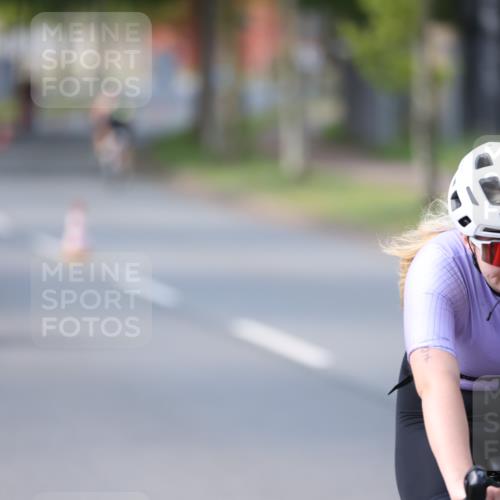 10.08.2025 - GEWOBA Citytriathlon Bremen Yannick Fuchs http://msf.ph/oto/8566171 10.08.2025 14:54:34 Radfahren 194, 206, 316, 355, 370, 387, 393, 440, 489, 507, 514, 518 meine-sportfotos.de