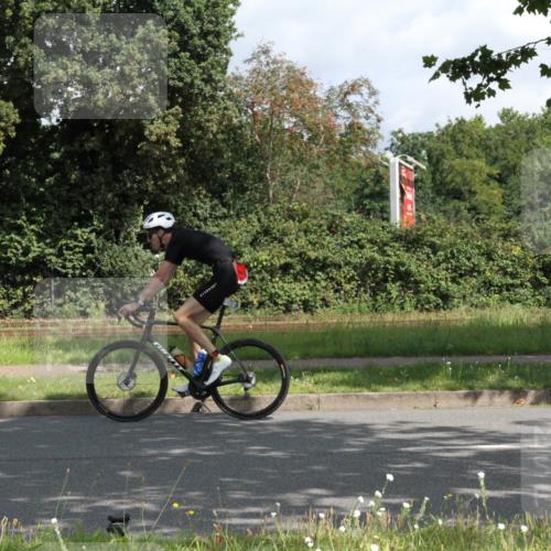 10.08.2025 - GEWOBA Citytriathlon Bremen Yannick Fuchs http://msf.ph/oto/8566172 10.08.2025 12:14:25 Radfahren 616, 630, 655, 681, 708, 735, 738, 788, 793, 801, 806, 888, 1030 meine-sportfotos.de