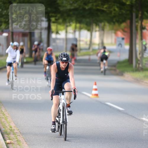 10.08.2025 - GEWOBA Citytriathlon Bremen Yannick Fuchs http://msf.ph/oto/8566173 10.08.2025 14:54:34 Radfahren 194, 206, 316, 355, 370, 387, 393, 440, 489, 507, 514, 518 meine-sportfotos.de