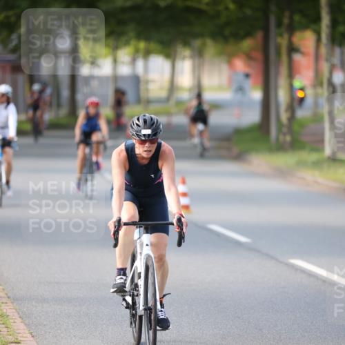 10.08.2025 - GEWOBA Citytriathlon Bremen Yannick Fuchs http://msf.ph/oto/8566177 10.08.2025 14:54:35 Radfahren 194, 316, 355, 370, 387, 393, 440, 489, 507, 514, 518 meine-sportfotos.de