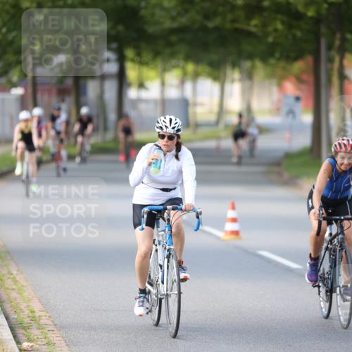 10.08.2025 - GEWOBA Citytriathlon Bremen Yannick Fuchs http://msf.ph/oto/8566184 10.08.2025 14:54:37 Radfahren 194, 316, 355, 370, 387, 393, 440, 489, 507, 514, 518 meine-sportfotos.de