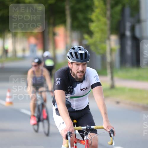 10.08.2025 - GEWOBA Citytriathlon Bremen Yannick Fuchs http://msf.ph/oto/8566208 10.08.2025 14:54:43 Radfahren 194, 316, 355, 370, 387, 440, 489, 507, 514, 518 meine-sportfotos.de