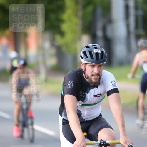 10.08.2025 - GEWOBA Citytriathlon Bremen Yannick Fuchs http://msf.ph/oto/8566210 10.08.2025 14:54:43 Radfahren 194, 316, 355, 370, 387, 440, 489, 507, 514, 518 meine-sportfotos.de