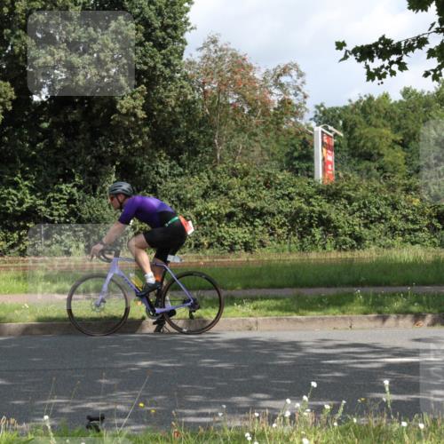 10.08.2025 - GEWOBA Citytriathlon Bremen Yannick Fuchs http://msf.ph/oto/8566219 10.08.2025 12:14:54 Radfahren 551, 627, 635, 657, 736, 826, 857, 895, 897, 1020 meine-sportfotos.de