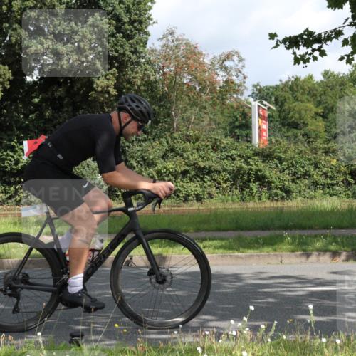 10.08.2025 - GEWOBA Citytriathlon Bremen Yannick Fuchs http://msf.ph/oto/8566224 10.08.2025 12:14:56 Radfahren 551, 627, 635, 657, 736, 753, 826, 857, 895, 897, 959, 1020 meine-sportfotos.de