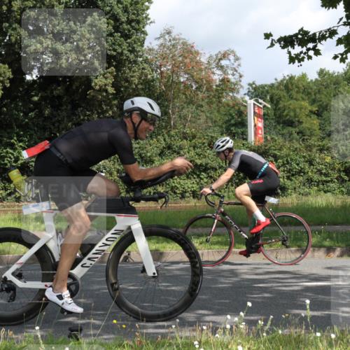 10.08.2025 - GEWOBA Citytriathlon Bremen Yannick Fuchs http://msf.ph/oto/8566234 10.08.2025 12:14:59 Radfahren 551, 564, 627, 635, 657, 753, 826, 852, 857, 895, 897, 959, 1011, 1020 meine-sportfotos.de