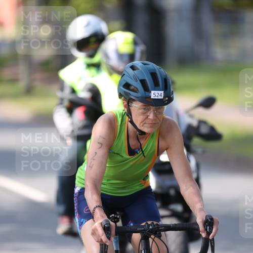 10.08.2025 - GEWOBA Citytriathlon Bremen Yannick Fuchs http://msf.ph/oto/8566236 10.08.2025 14:55:11 Radfahren 284, 357, 375, 424, 430, 443, 450, 451, 511, 524 meine-sportfotos.de