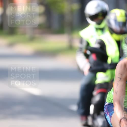 10.08.2025 - GEWOBA Citytriathlon Bremen Yannick Fuchs http://msf.ph/oto/8566238 10.08.2025 14:55:11 Radfahren 284, 357, 375, 424, 430, 443, 450, 451, 511, 524 meine-sportfotos.de