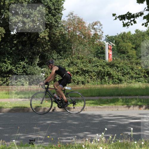 10.08.2025 - GEWOBA Citytriathlon Bremen Yannick Fuchs http://msf.ph/oto/8566251 10.08.2025 12:15:03 Radfahren 551, 564, 627, 635, 657, 753, 826, 852, 857, 895, 897, 947, 959, 1011, 1020 meine-sportfotos.de