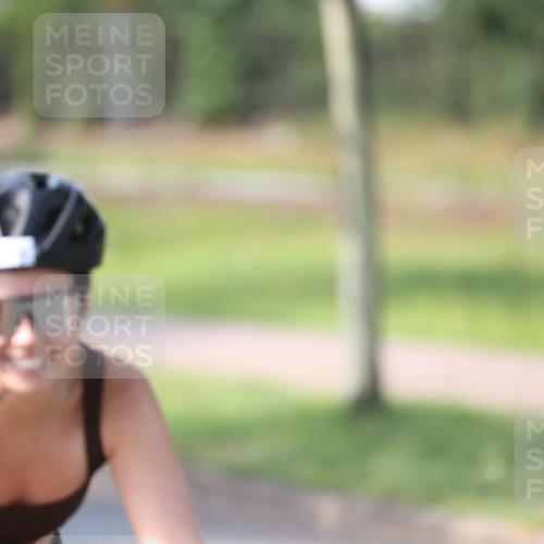 10.08.2025 - GEWOBA Citytriathlon Bremen Yannick Fuchs http://msf.ph/oto/8566263 10.08.2025 14:55:16 Radfahren 284, 424, 430, 443, 450, 451, 465, 511, 524 meine-sportfotos.de