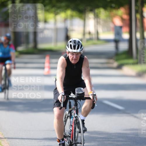 10.08.2025 - GEWOBA Citytriathlon Bremen Yannick Fuchs http://msf.ph/oto/8566273 10.08.2025 14:55:24 Radfahren 284, 424, 443, 465, 511, 530 meine-sportfotos.de