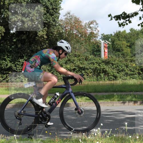 10.08.2025 - GEWOBA Citytriathlon Bremen Yannick Fuchs http://msf.ph/oto/8566277 10.08.2025 12:15:13 Radfahren 564, 591, 643, 753, 852, 876, 947, 959, 1011 meine-sportfotos.de