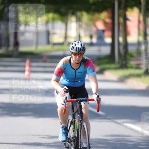 10.08.2025 - GEWOBA Citytriathlon Bremen Yannick Fuchs http://msf.ph/oto/8566283 10.08.2025 14:55:26 Radfahren 284, 443, 465, 511, 530 meine-sportfotos.de