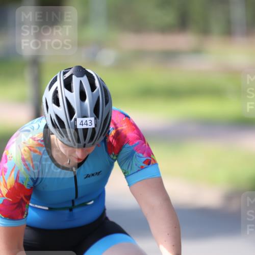 10.08.2025 - GEWOBA Citytriathlon Bremen Yannick Fuchs http://msf.ph/oto/8566287 10.08.2025 14:55:28 Radfahren 284, 364, 443, 465, 511, 530 meine-sportfotos.de