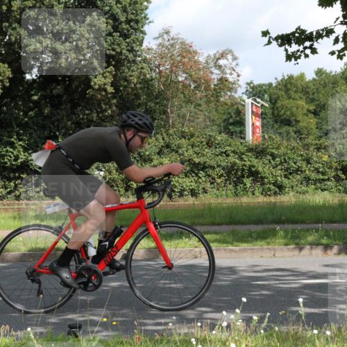 10.08.2025 - GEWOBA Citytriathlon Bremen Yannick Fuchs http://msf.ph/oto/8566290 10.08.2025 12:15:24 Radfahren 564, 591, 643, 834, 852, 858, 876, 947 meine-sportfotos.de