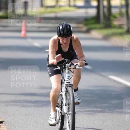 10.08.2025 - GEWOBA Citytriathlon Bremen Yannick Fuchs http://msf.ph/oto/8566302 10.08.2025 14:55:35 Radfahren 364, 465, 530 meine-sportfotos.de