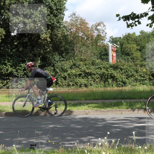 10.08.2025 - GEWOBA Citytriathlon Bremen Yannick Fuchs http://msf.ph/oto/8566308 10.08.2025 12:15:42 Radfahren 626, 641, 682, 715, 834, 836, 839, 840, 858, 859, 1016 meine-sportfotos.de