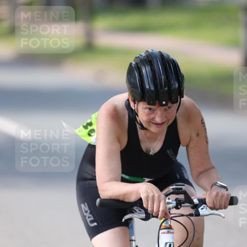 10.08.2025 - GEWOBA Citytriathlon Bremen Yannick Fuchs http://msf.ph/oto/8566309 10.08.2025 14:55:36 Radfahren 364, 465, 530 meine-sportfotos.de