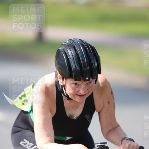 10.08.2025 - GEWOBA Citytriathlon Bremen Yannick Fuchs http://msf.ph/oto/8566311 10.08.2025 14:55:36 Radfahren 364, 465, 530 meine-sportfotos.de