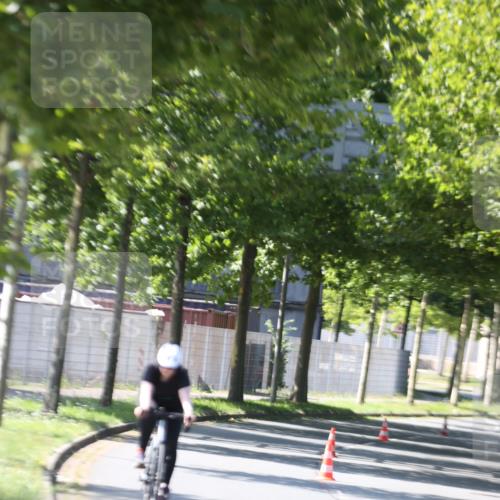 10.08.2025 - GEWOBA Citytriathlon Bremen Yannick Fuchs http://msf.ph/oto/8566312 10.08.2025 14:55:43 Radfahren 149, 364, 530 meine-sportfotos.de