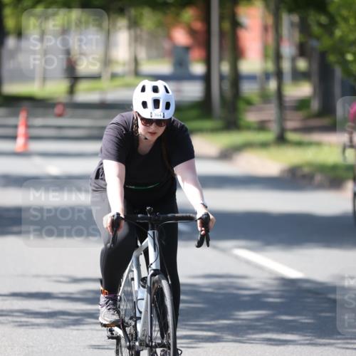 10.08.2025 - GEWOBA Citytriathlon Bremen Yannick Fuchs http://msf.ph/oto/8566317 10.08.2025 14:55:46 Radfahren 149, 364 meine-sportfotos.de