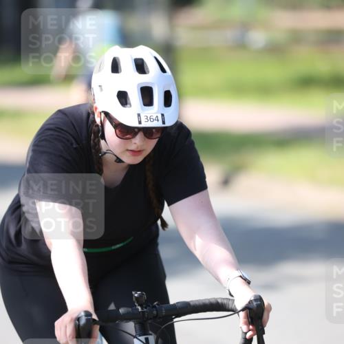 10.08.2025 - GEWOBA Citytriathlon Bremen Yannick Fuchs http://msf.ph/oto/8566322 10.08.2025 14:55:47 Radfahren 149, 364 meine-sportfotos.de