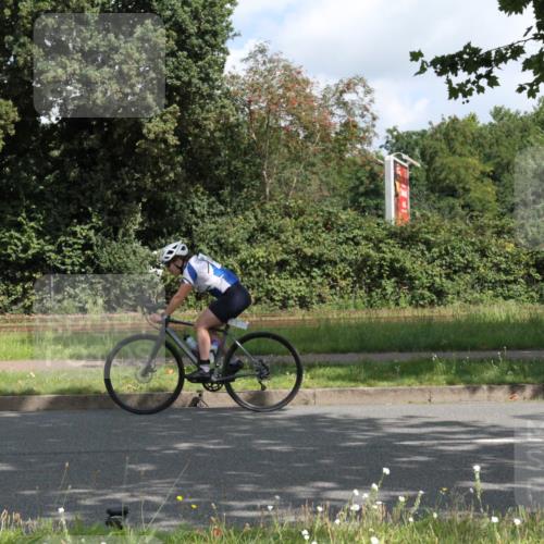 10.08.2025 - GEWOBA Citytriathlon Bremen Yannick Fuchs http://msf.ph/oto/8566340 10.08.2025 12:15:52 Radfahren 600, 626, 641, 682, 686, 707, 715, 824, 836, 839, 840, 859, 891, 1016, 1022 meine-sportfotos.de