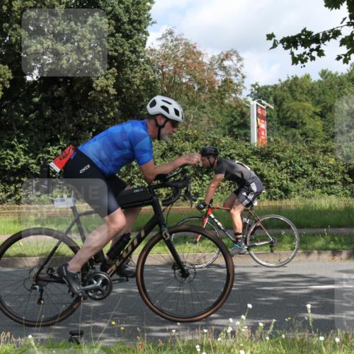 10.08.2025 - GEWOBA Citytriathlon Bremen Yannick Fuchs http://msf.ph/oto/8566342 10.08.2025 12:15:53 Radfahren 600, 626, 654, 682, 686, 707, 715, 824, 836, 839, 840, 859, 891, 1016, 1022 meine-sportfotos.de