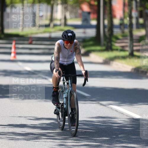 10.08.2025 - GEWOBA Citytriathlon Bremen Yannick Fuchs http://msf.ph/oto/8566343 10.08.2025 14:56:18 Radfahren 502 meine-sportfotos.de