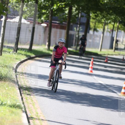 10.08.2025 - GEWOBA Citytriathlon Bremen Yannick Fuchs http://msf.ph/oto/8566353 10.08.2025 14:56:47 Radfahren 299, 392, 435 meine-sportfotos.de