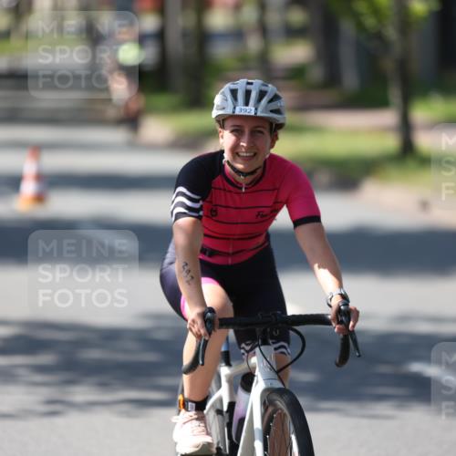 10.08.2025 - GEWOBA Citytriathlon Bremen Yannick Fuchs http://msf.ph/oto/8566355 10.08.2025 14:56:49 Radfahren 299, 392, 435 meine-sportfotos.de