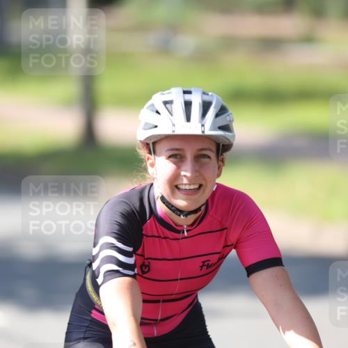 10.08.2025 - GEWOBA Citytriathlon Bremen Yannick Fuchs http://msf.ph/oto/8566360 10.08.2025 14:56:50 Radfahren 299, 392, 435 meine-sportfotos.de