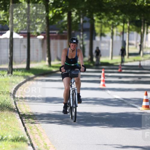 10.08.2025 - GEWOBA Citytriathlon Bremen Yannick Fuchs http://msf.ph/oto/8566371 10.08.2025 14:56:59 Radfahren 299, 388, 414, 435 meine-sportfotos.de