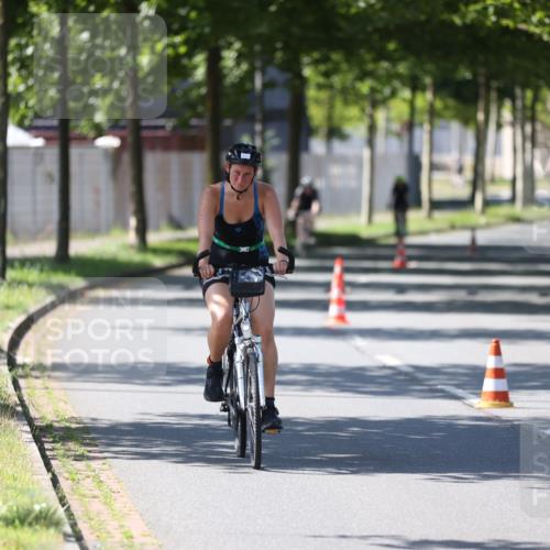 10.08.2025 - GEWOBA Citytriathlon Bremen Yannick Fuchs http://msf.ph/oto/8566373 10.08.2025 14:56:59 Radfahren 299, 388, 414, 435 meine-sportfotos.de