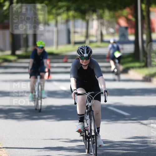 10.08.2025 - GEWOBA Citytriathlon Bremen Yannick Fuchs http://msf.ph/oto/8566385 10.08.2025 14:57:07 Radfahren 388, 414, 435 meine-sportfotos.de