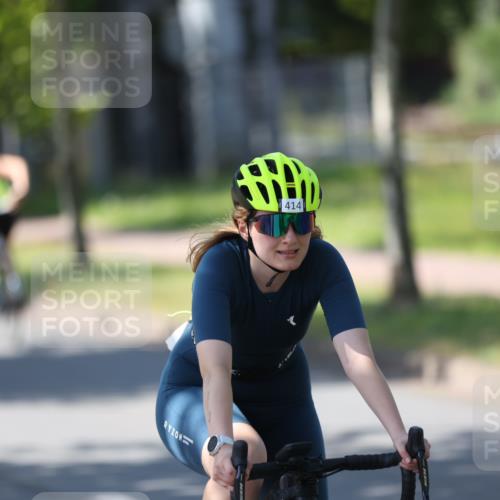 10.08.2025 - GEWOBA Citytriathlon Bremen Yannick Fuchs http://msf.ph/oto/8566396 10.08.2025 14:57:09 Radfahren 388, 414 meine-sportfotos.de