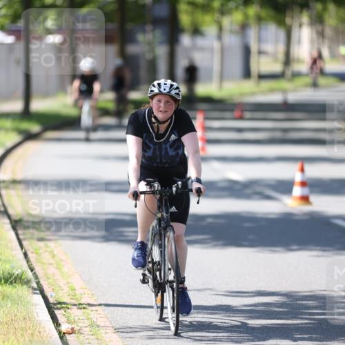 10.08.2025 - GEWOBA Citytriathlon Bremen Yannick Fuchs http://msf.ph/oto/8566401 10.08.2025 14:57:31 Radfahren 340, 413, 420, 437 meine-sportfotos.de
