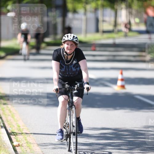10.08.2025 - GEWOBA Citytriathlon Bremen Yannick Fuchs http://msf.ph/oto/8566403 10.08.2025 14:57:32 Radfahren 340, 398, 413, 420, 437 meine-sportfotos.de